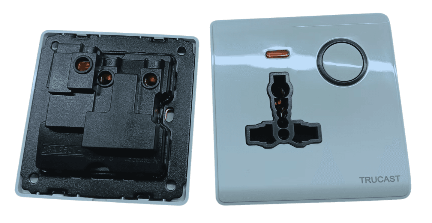 S01 Socket | 13A Single; MF + Neon; White