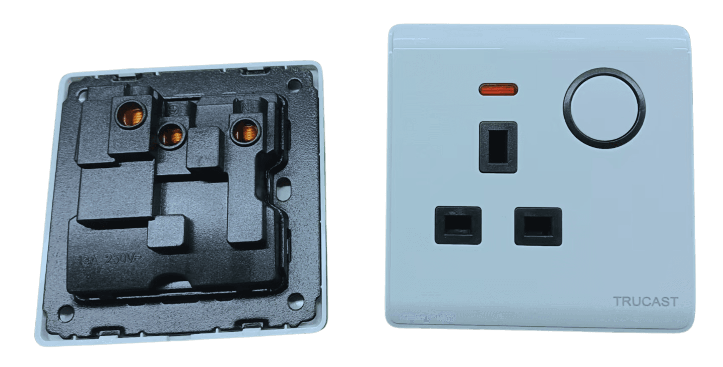S01 Socket | 13A Single socket + Neon; White