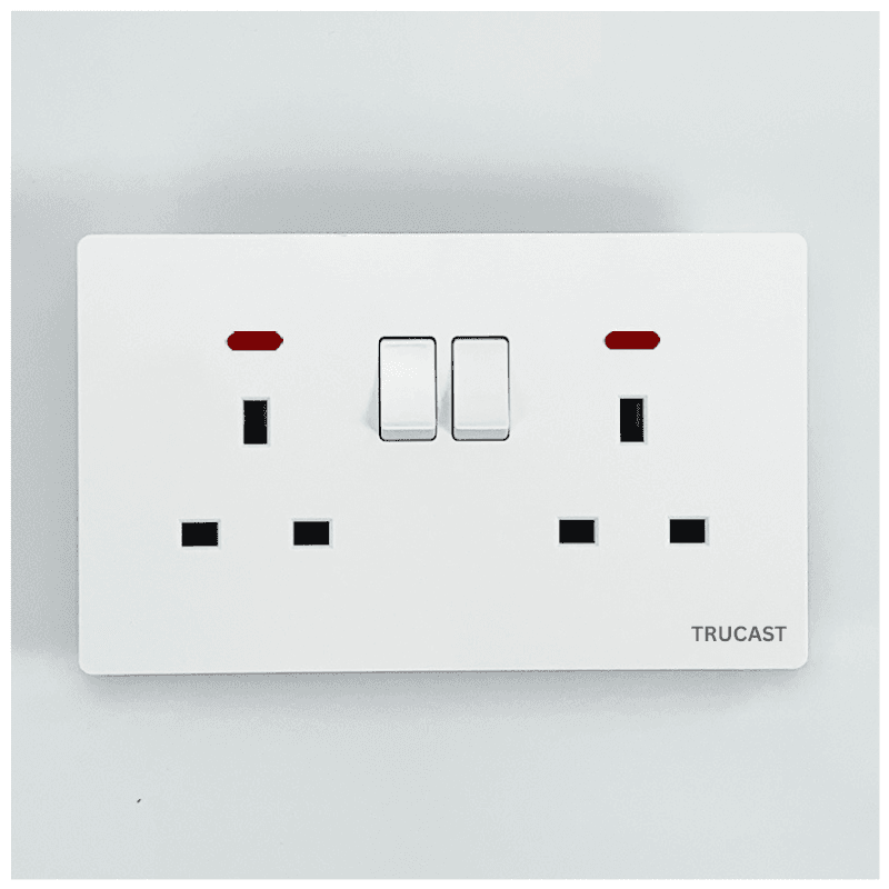 S06 Socket | 13A Double + Neon; Silver